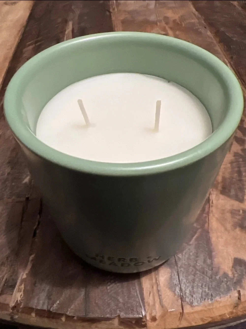 BELLEVUE LUXURY CANDLES HERB + MEADOW FEATURES LAVENDER